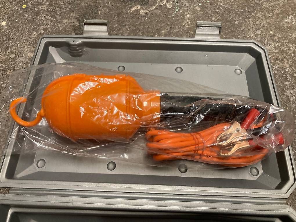 Tutti gli attrezzi: Auto - Überbrückungs -Set – Usato da Wildegg venduto da ryan-lars 2