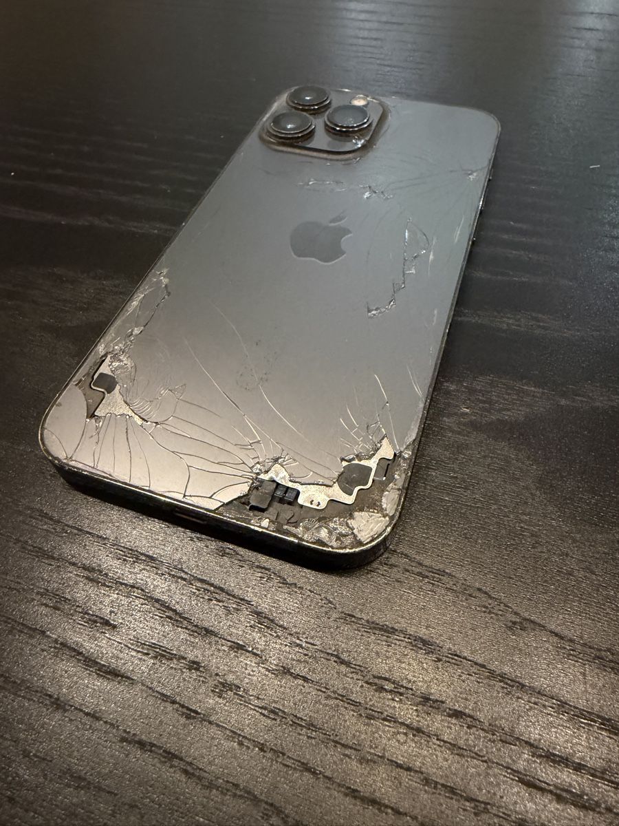 Apple Handys / Smartphones: iPhone 13 pro max ab 1.- – Defekt aus hausen am albis von rom_5zdn 2