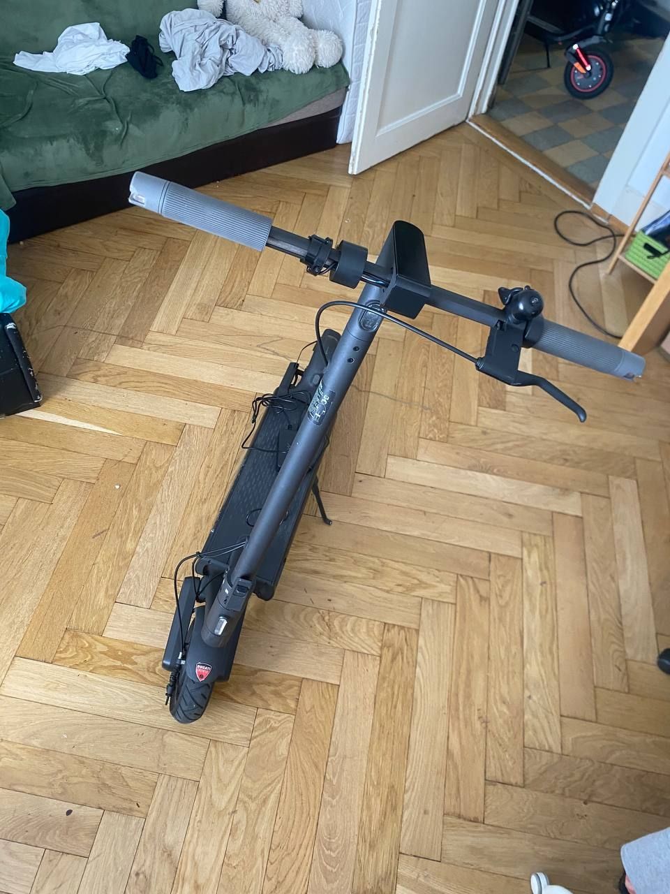 Scooter: trottinette électrique  – Usato da Lausanne venduto da nii_q8nl