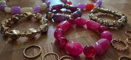 Lot de bijoux fantaisie colliers bracelets bagues dorées☆☆☆☆