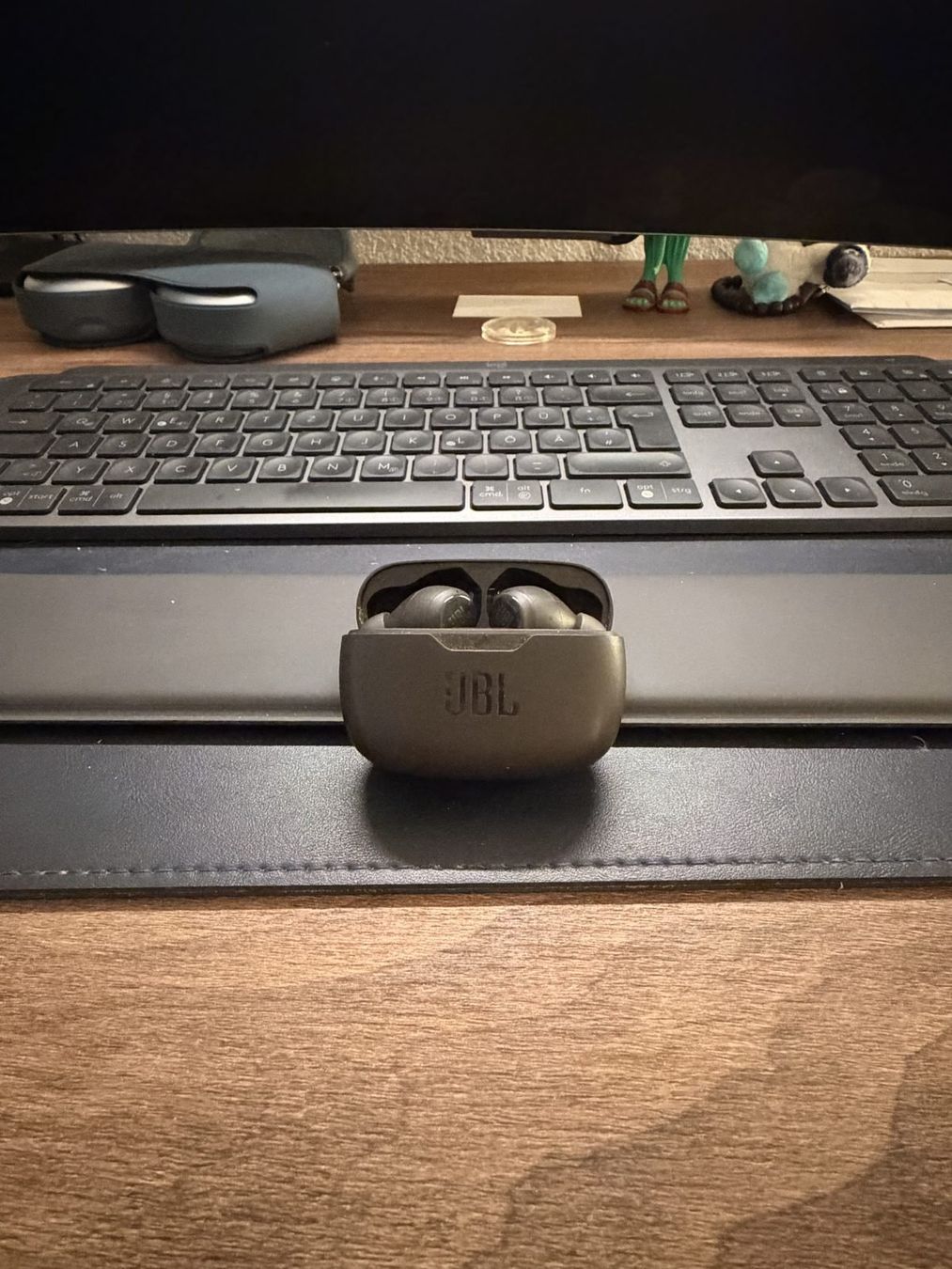 JBL Cuffie: JBL In-Ear Kopfhörer kabellos mit Ladecase – Usato da Hellbühl venduto da dodo433 1