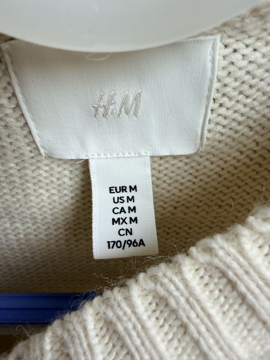 H&M Top: Pull H&M beige avec franges, taille M - Look Bohème! – Usato da Vétroz venduto da est_xyr5 2