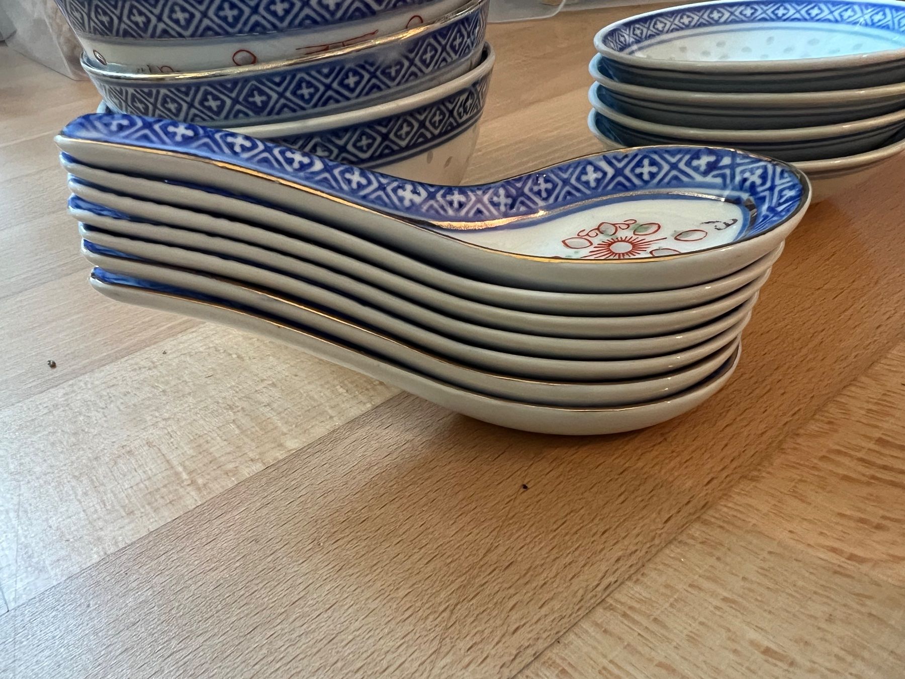 Geschirrsets: Chinageschirr – Gebraucht aus Rafz von Esther90_ 2