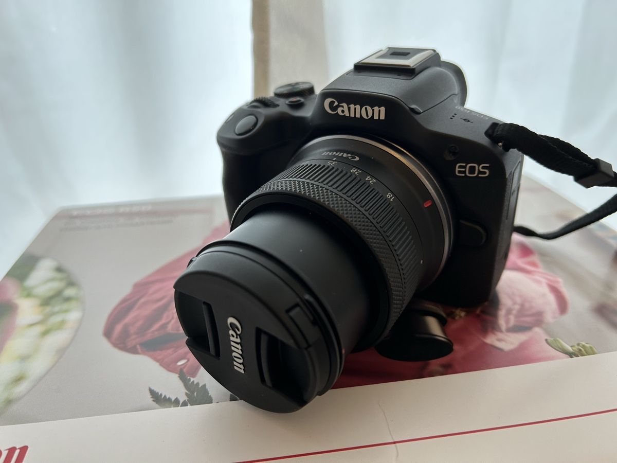 Canon Fotocamera: Fotokamera EOS R50 Content Creator Kit – Usato da Zürich venduto da dav_dx9c 4