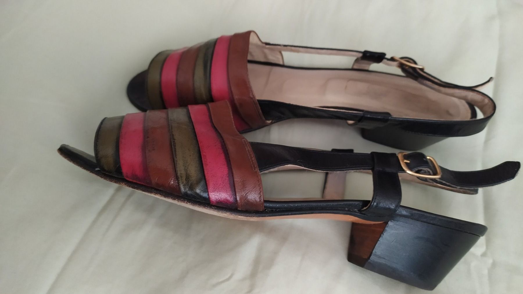 Scarpe da donna: Sandalettes en cuir Gr. 36 – Usato da Chezard St-Martin venduto da Loucail 2