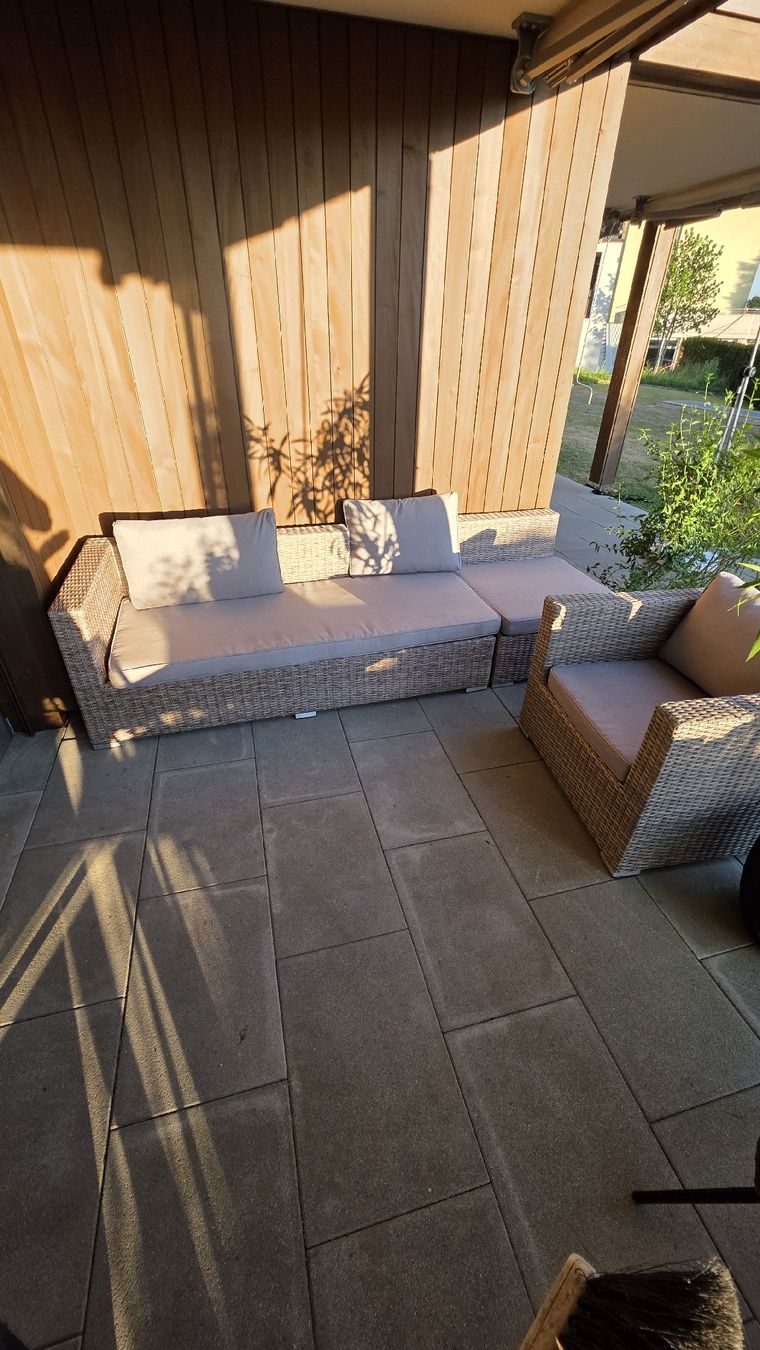 Sofas: Ratanlounge – Gebraucht aus Oberlunkhofen von pele-rin