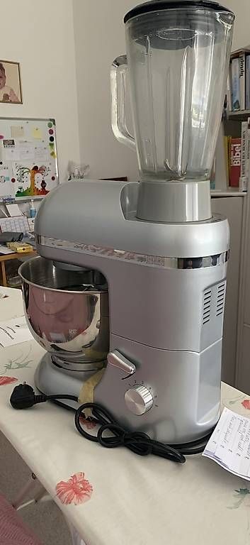 Elettrodomestici da cucina: Küchenmaschine universal – Usato da Wädenswil venduto da Tricelini 2