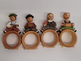 4 Serviettenringe, geschnitzt