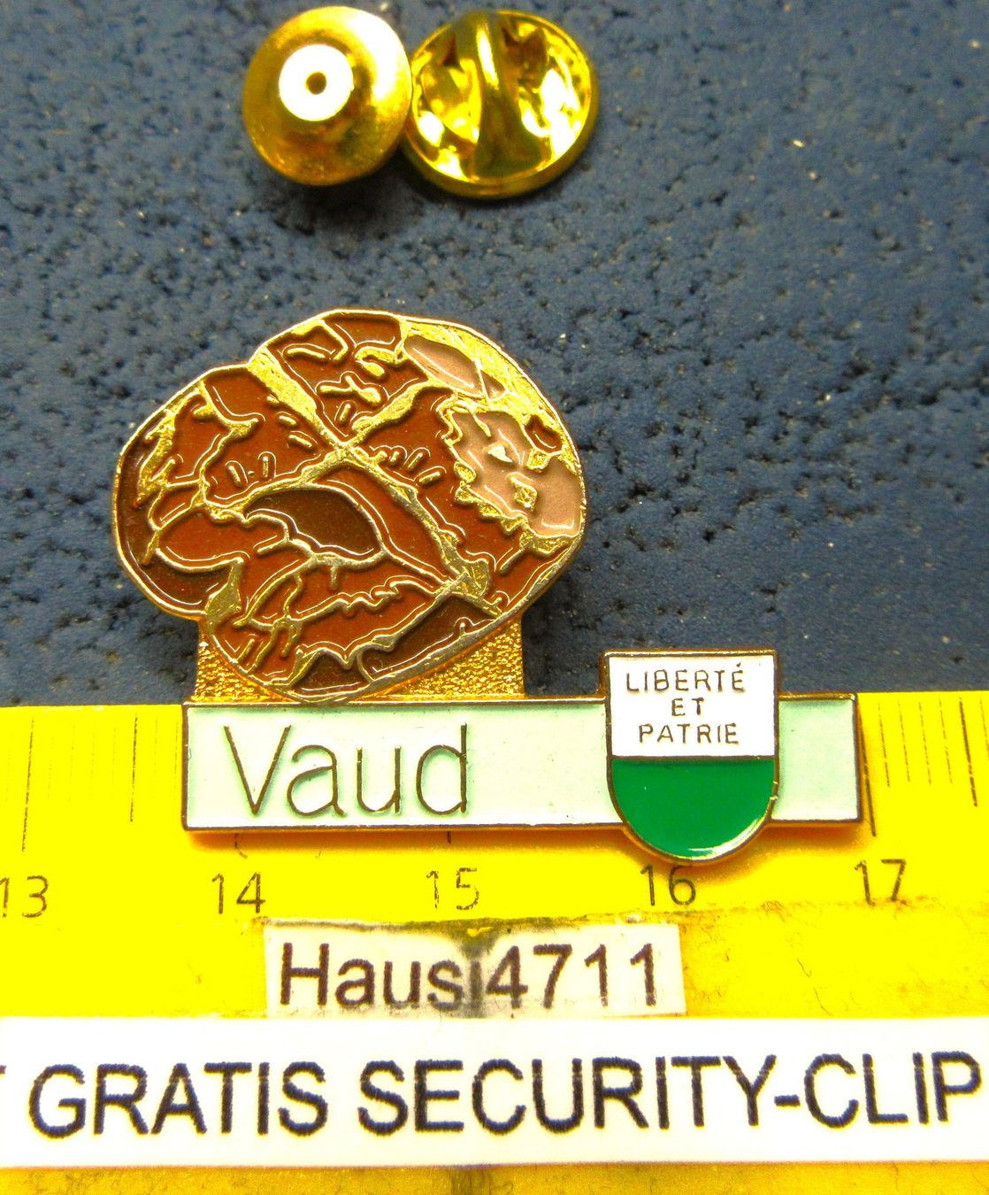 Swiss Placchette & Badge: VAUD BROT-PIN MIT KANT.WAPPEN – Usato da Ettingen venduto da Hausi4711