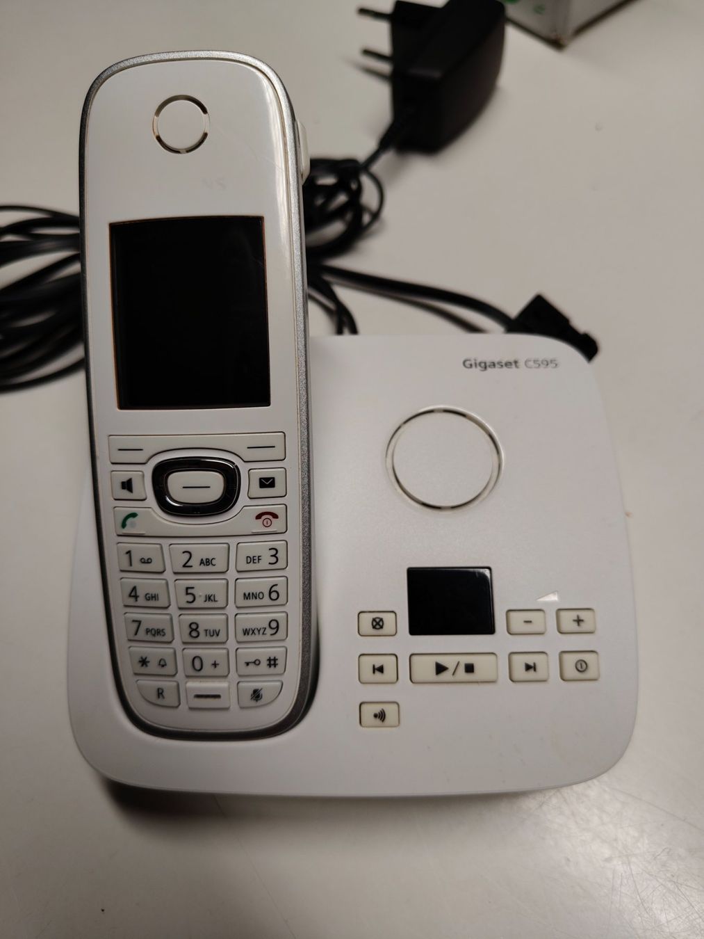 Gigaset Telefoni: Gigaset C595 Schnurlostelefon mit Ladekabel – Usato da Oberhelfenschwil venduto da rsm_j976