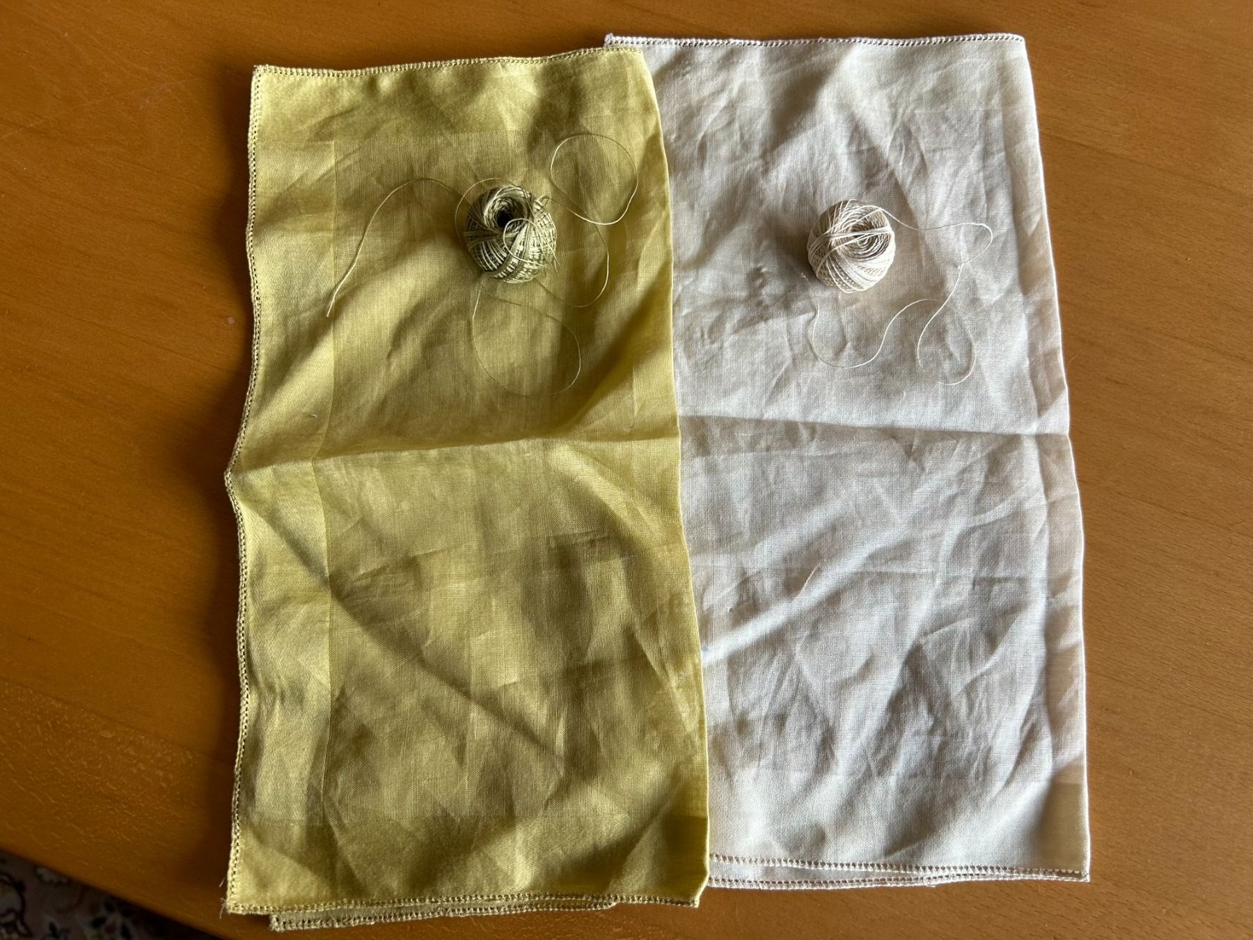 Altro in  Abbigliamento & Accessori: Zwei Taschentücher umhäkeln mit passendem Spitzengarn – Usato da Hagendorn venduto da Teora66 4