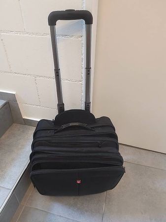 Akten-/Reise-/Rollkoffer