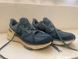 Nike Structure 25