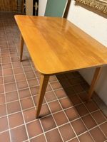 Holztisch