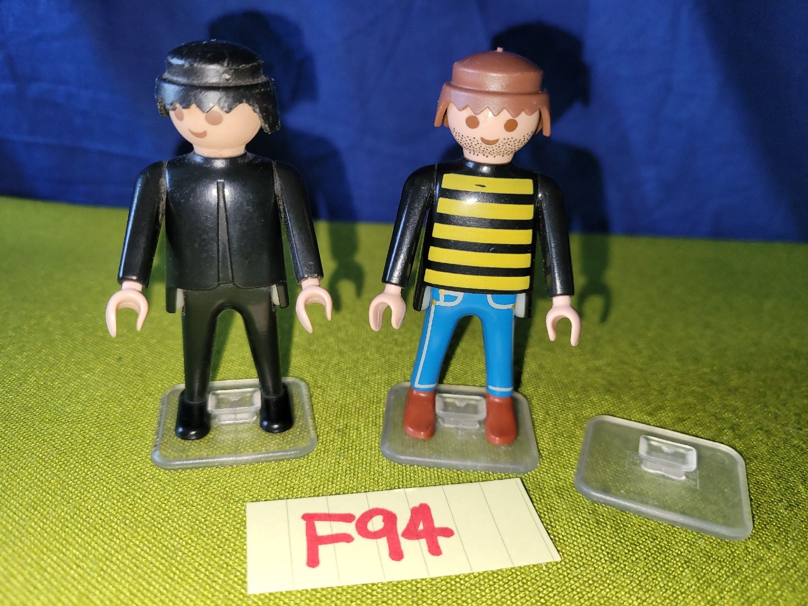 Playmobil Giocattoli: Playmobil Figurenständer F94 – Usato da Aarberg venduto da Fink010 1