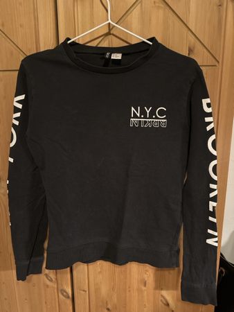 Schwarzes NYC Brooklyn Pullover von H&M - Grösse XS