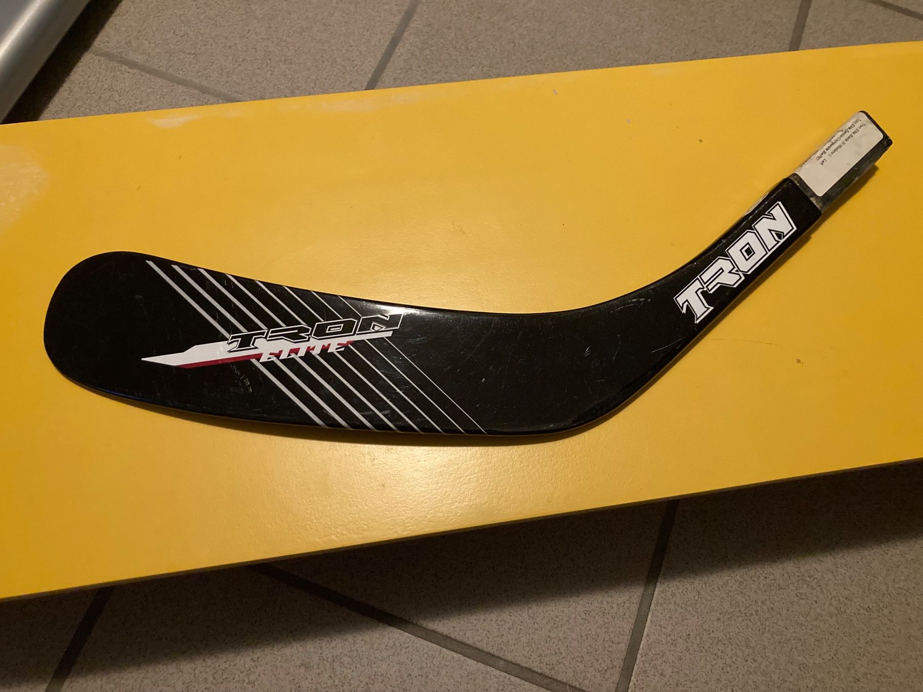 Bastoni & Pale: Carbon Hockey Schaufel (Left) – Nuovo (secondo la descrizione) da Camorino venduto da Vasal