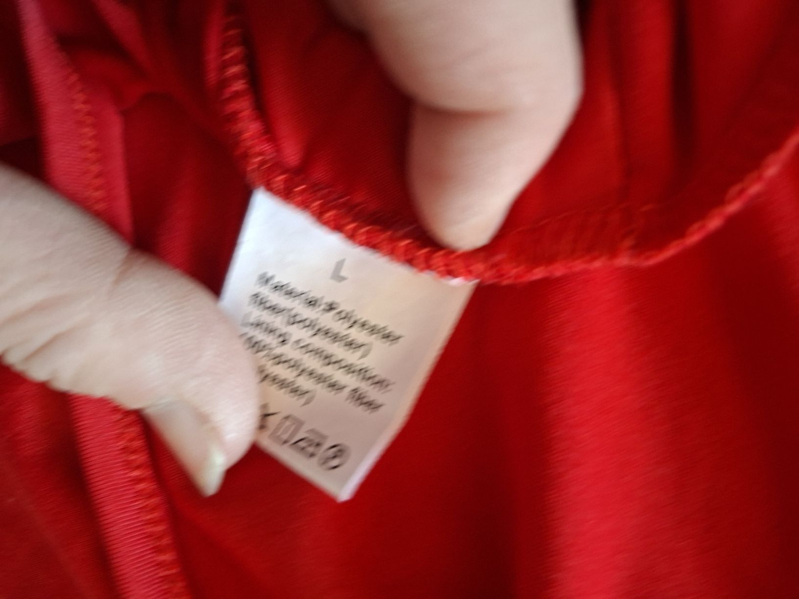 Maglioni & Felpe: Damen Pullover gerippt rot Stehkragen – Usato da Wallisellen venduto da rahelr90 1