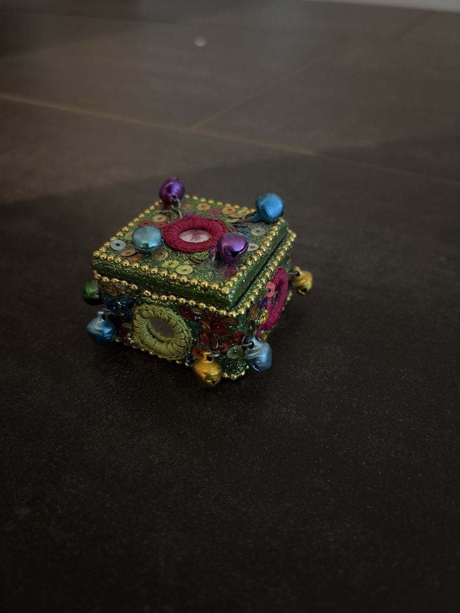 Tutte le decorazioni: Schmuckschatulle / Schmuckdose mit Glöckchen – Usato da Wabern venduto da est_jw6s 1