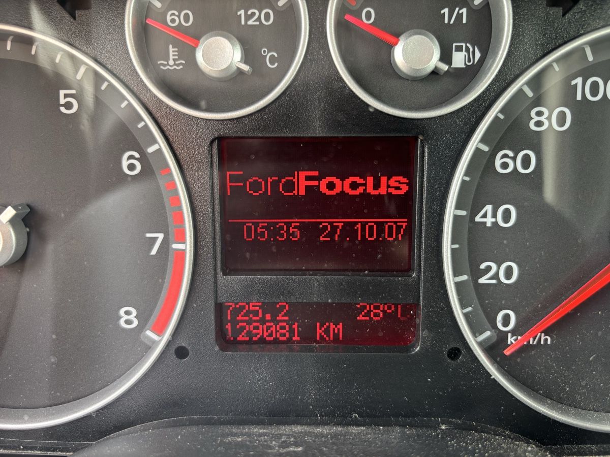 Ford Autos: Ford Focus C+C – Défectueux à Waltenschwil par Soeggu1 4