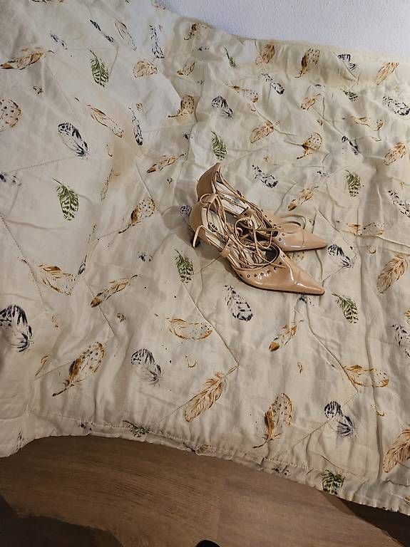 Scarpe da donna: Chaussures  et sandalettes  – Usato da La Croix (Lutry) venduto da azzura01