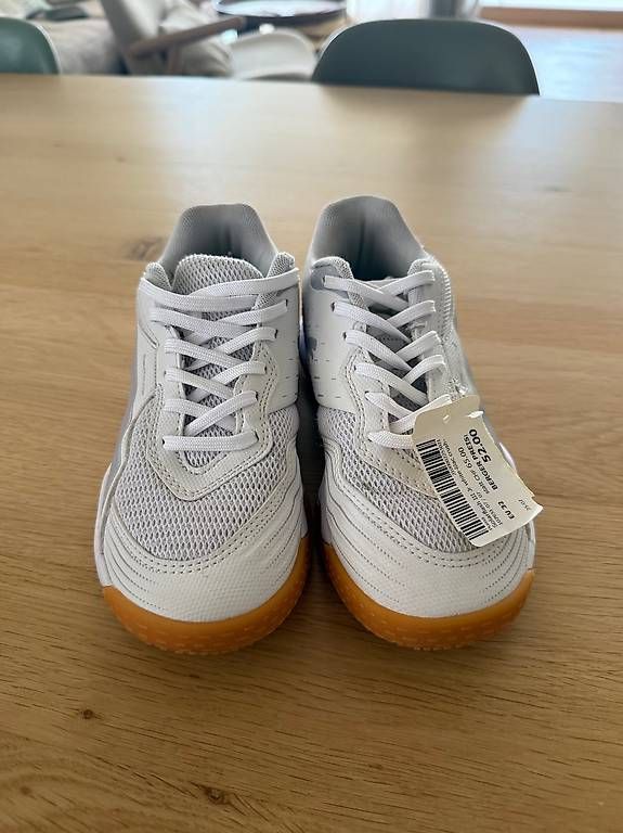 Scarpe per ragazzi: Hallenschuhe Puma Grösse 32 – Usato da Münchringen venduto da Nicole1981 4
