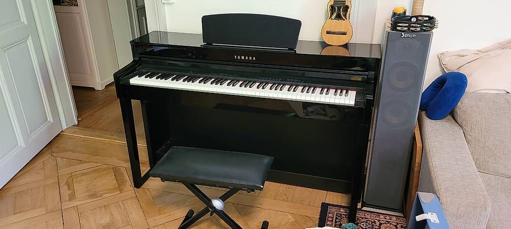 Strumenti musicali: Yamaha Clavinova 430 – Usato da Grand-Lancy venduto da Selfa1984