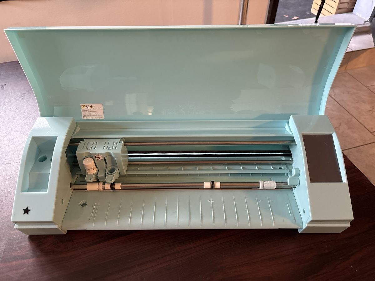 Drucker: Schneideplotter Silhouette Cameo hellblau mit Zubehör – Gebraucht aus Villigen von Team-Steinacher 1