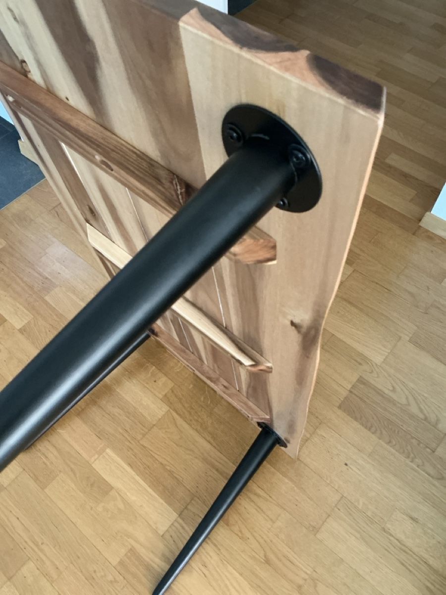 Jysk Tavoli: Sofatisch Nussbaum und Schwarz – Nuovo (secondo la descrizione) da Uster venduto da HiestandReto 3