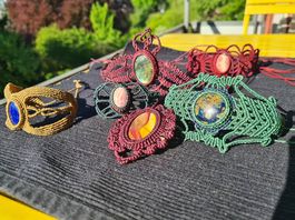 Handgemachter Makramee Schmuck mit Naturstein  Unikat 