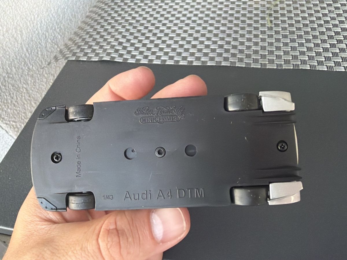 Minichamps Modellautos: Audi A4 DTM - 1/43 - Minichamps – Defekt aus Wolfwil von Rolex1 4