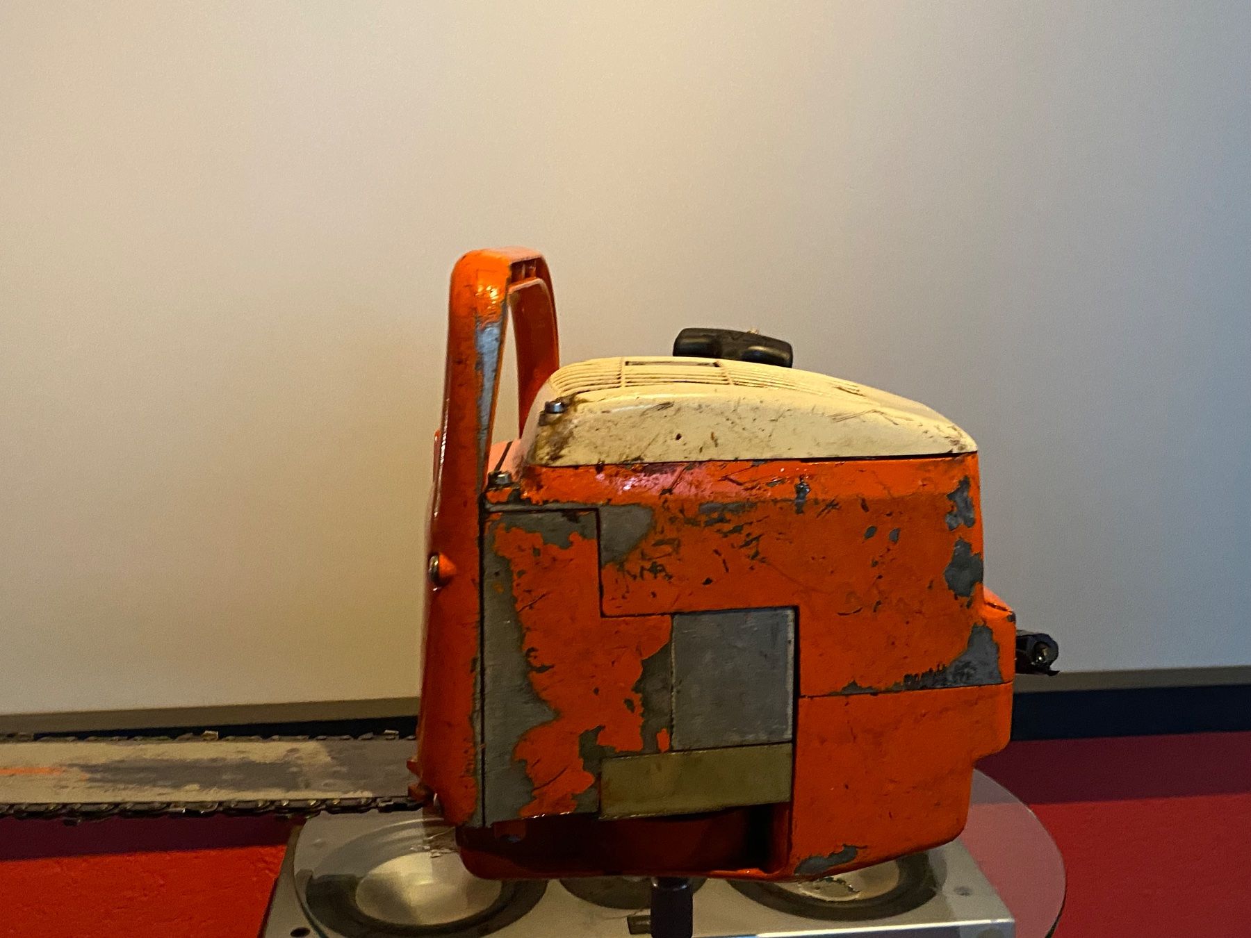Seghe: Husky 32 Kettensäge - Kult Oldtimer Säge – Usato da Churwalden venduto da rem_7x29 4