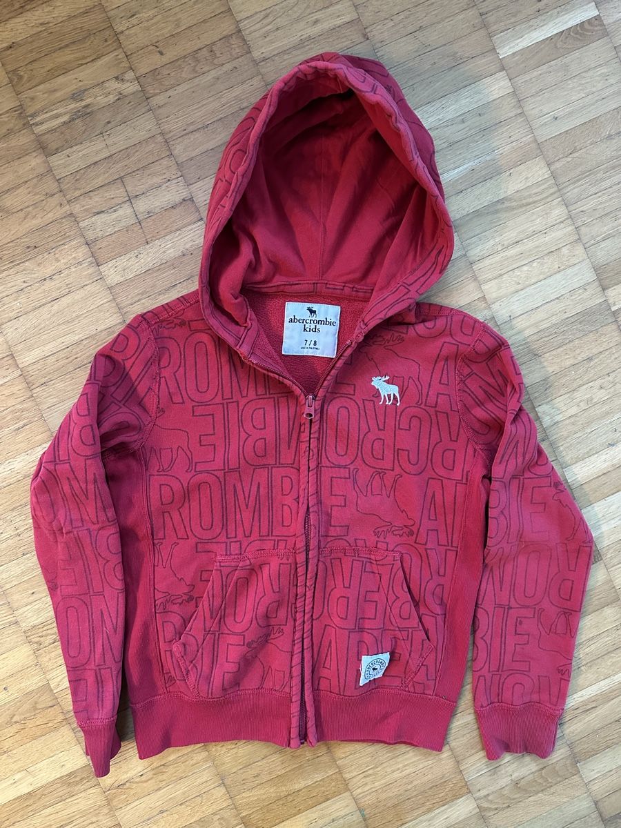 Maglioni & Felpe: Abercrombie Kapuzenpullover Gr.7/8 rot – Usato da Wettingen venduto da chatzegras