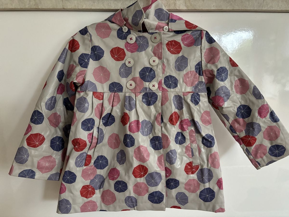 Giacche & Cappotti: Girl rainjacket (4y) – Usato da Würenlos venduto da sue_wp8k