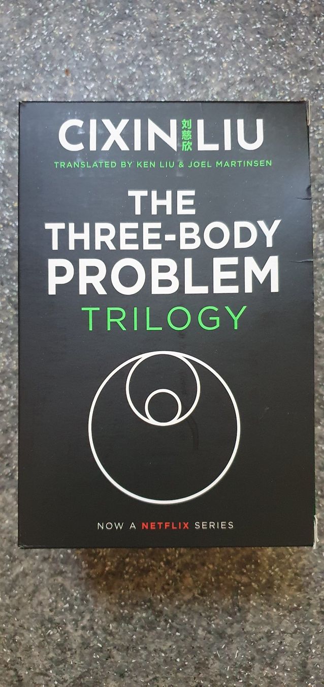 Bücher: Cixin Liu, The three body problem Trilogie, Box-Set Englisch – Gebraucht aus Biel/Bienne von IT_KinG