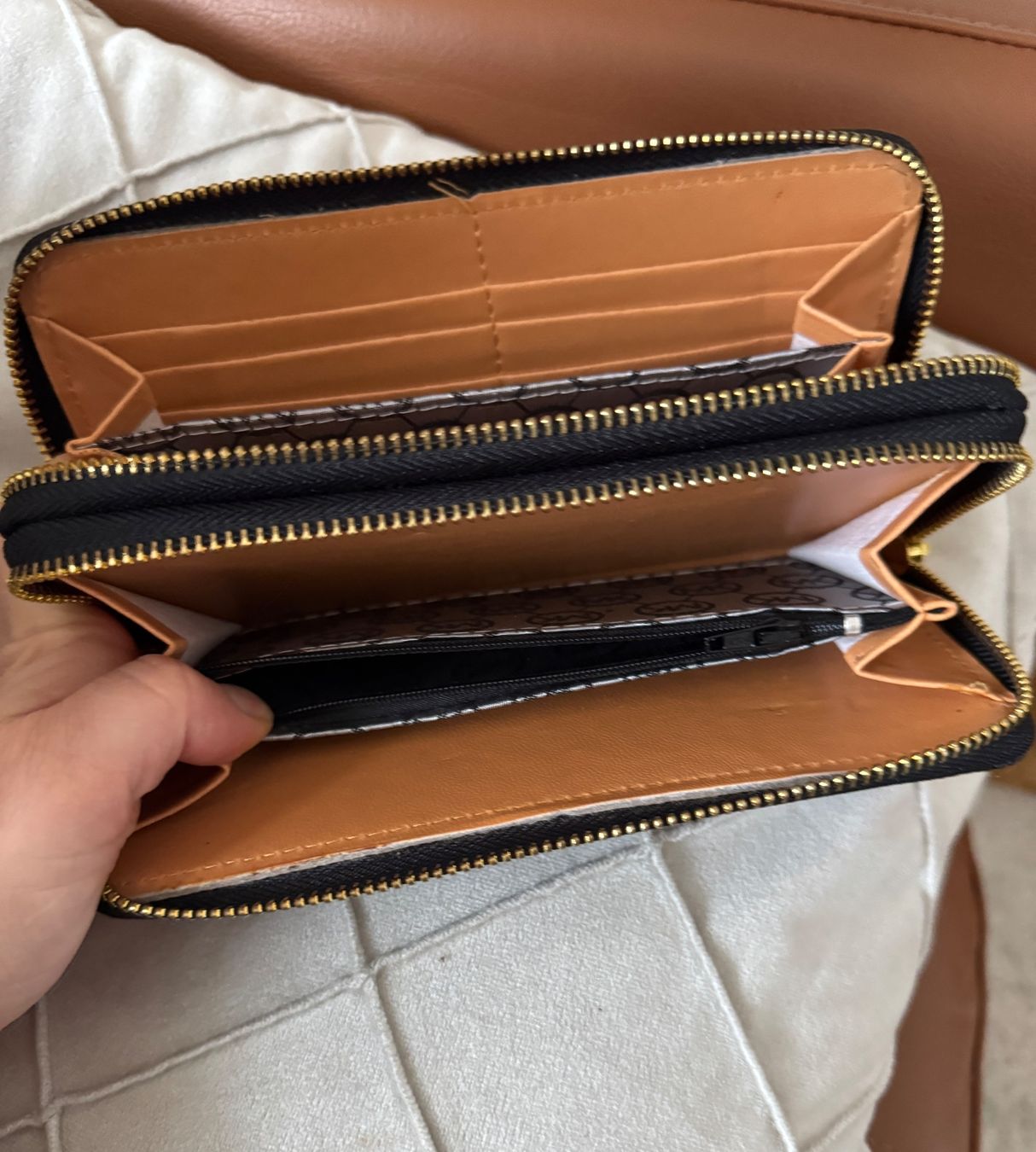 Michael Kors Portamonete: Michael Kors Damenbörse Schwarz – Usato da Flawil venduto da pir_x7ff 2