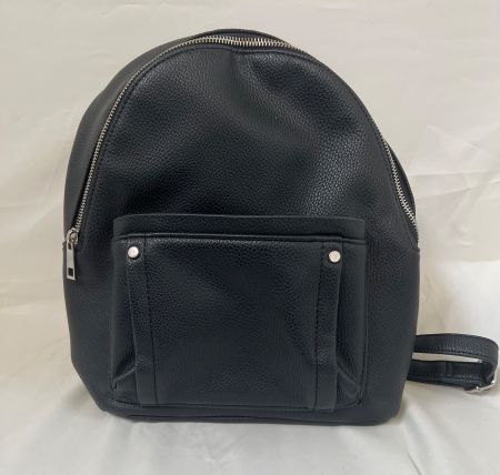 Schwarzer Rucksack in Lederoptik