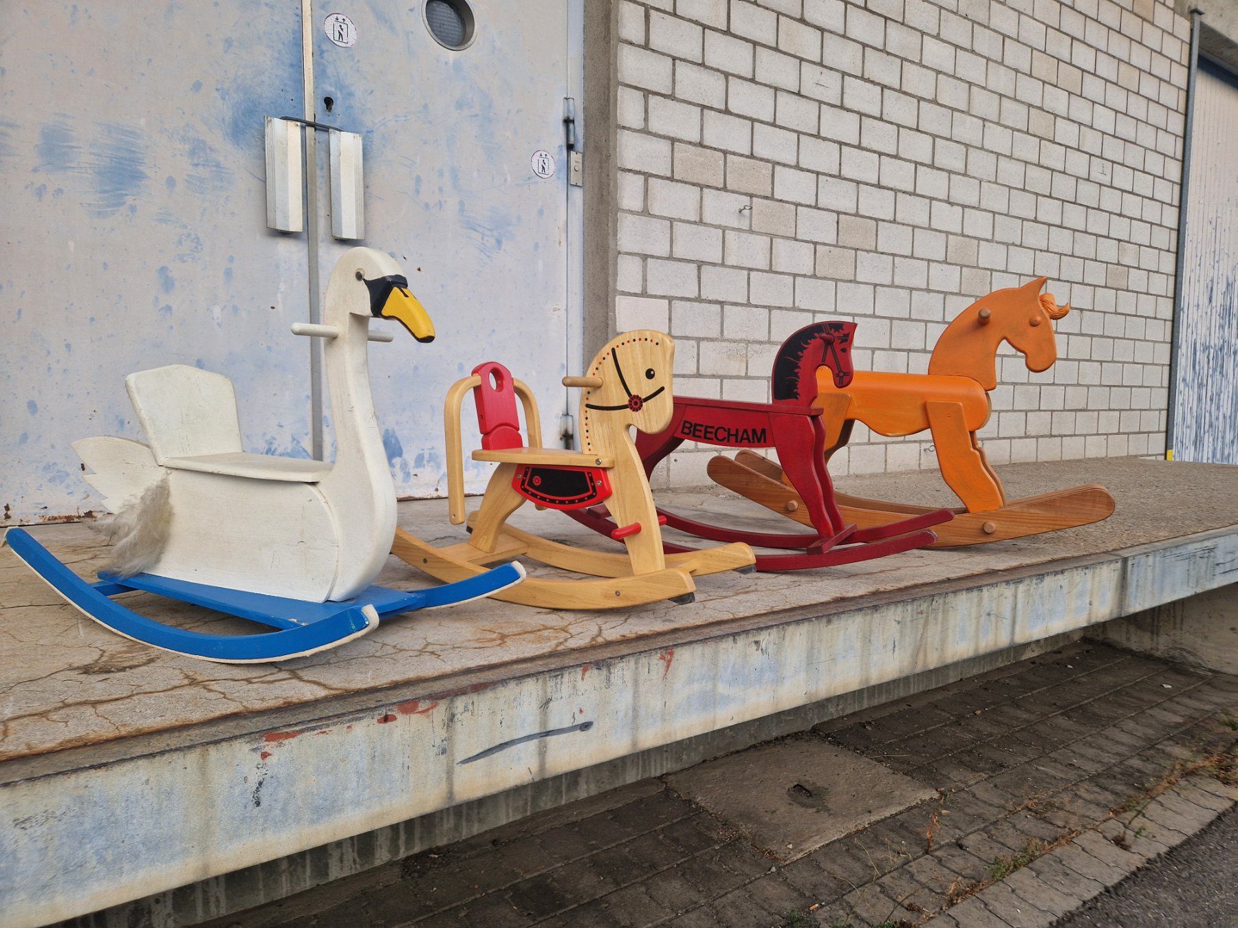 Spielzeuge: Schaukelpferde – Gebraucht aus Wädenswil von verebe