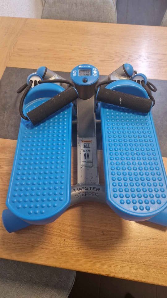 Decathlon Hometrainer: Stepper twister domyos – Usato da Colombier NE venduto da videstock