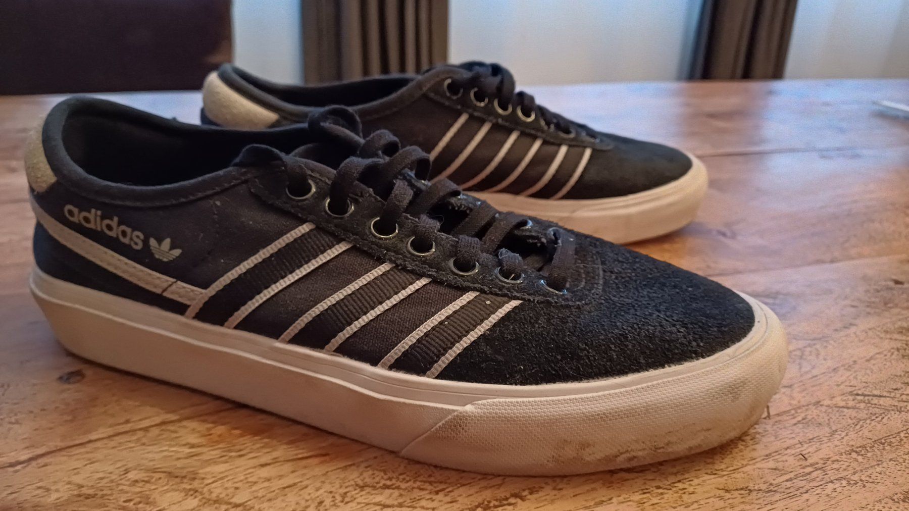 Adidas Scarpe da uomo: Adidas Schuhe Gr.40 – Usato da Oberrieden venduto da Raja011