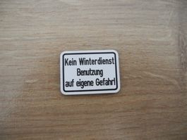 KLEINES BAHNSCHILD