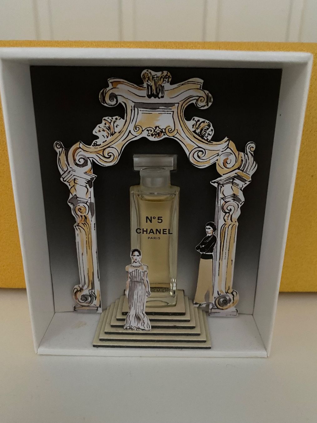 Chanel Profumi & Eau de Toilette: Coffret miniature Chanel 5 Eau Première – Nuovo e nell'imballaggio originale da Bouveret venduto da wes_7zll
