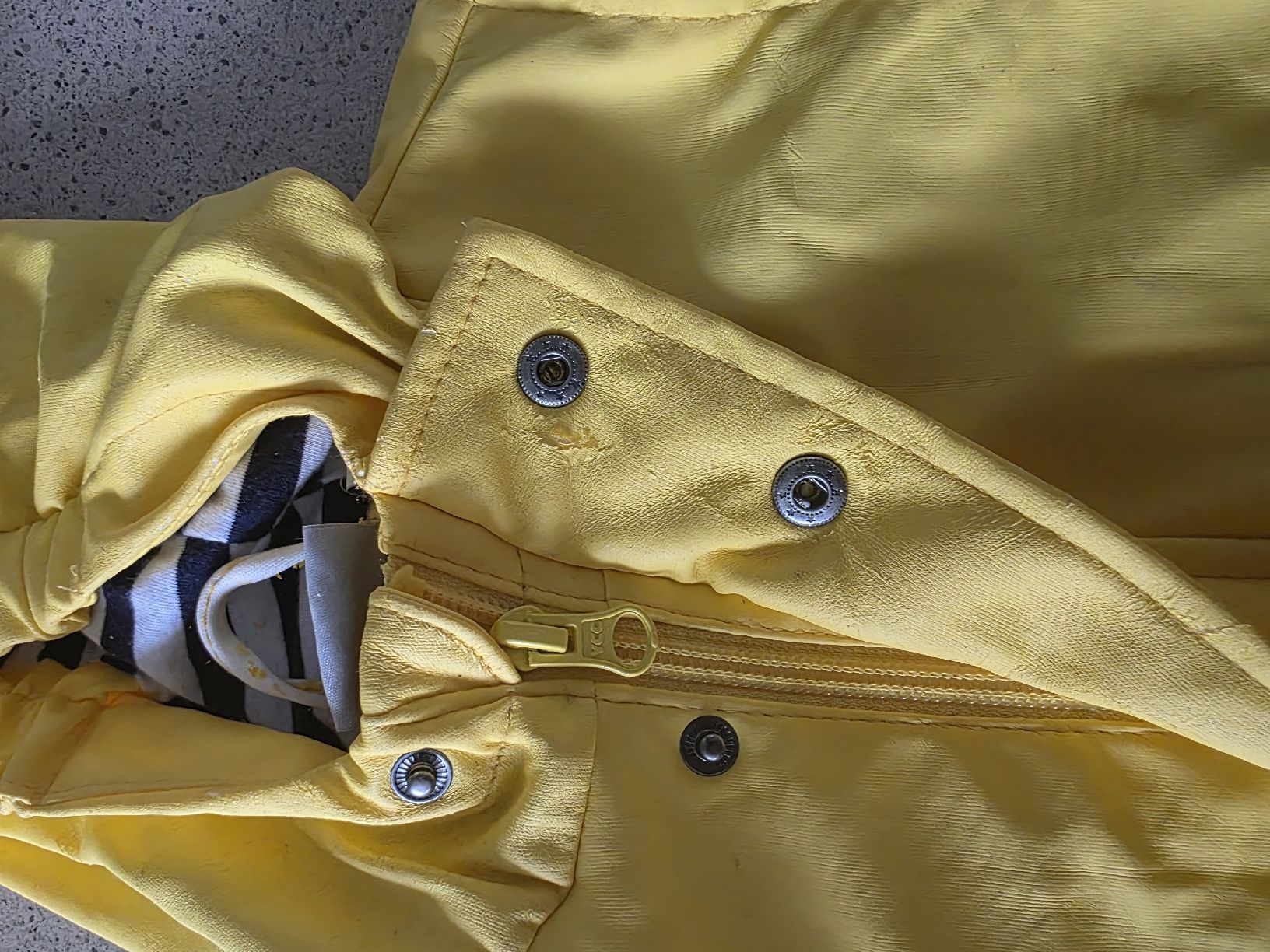 Giacche & Cappotti: Regenjacke Grösse 98/104 – Usato da Zürich venduto da Allek 2