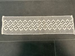 Vintage Klöppelspitze, zartes Design - 48 cm, neuwertig