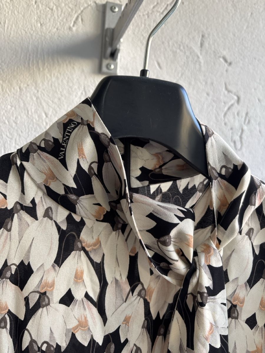 Valentino Vestiti: Wunderschönes Kleid von Valentino – Usato da Bern venduto da agata89 1