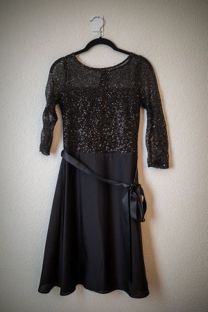 Schwarzes Kleid von Swing, Größe 38 (D), 40 (F)
