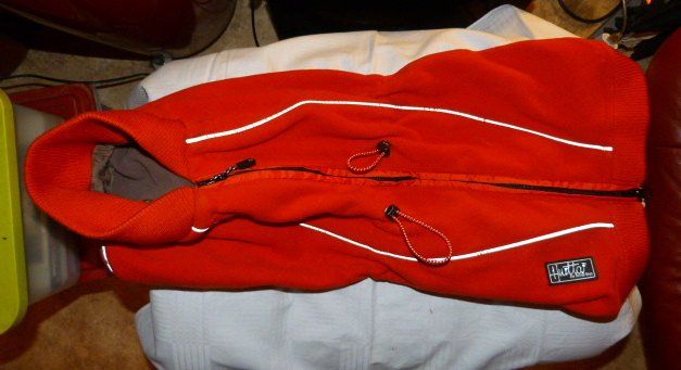 Hurtta Bekleidung: Hundemantel Hurtta, rot, Gr. 42cm % – Gebraucht aus Nunningen von mercury-4-dogs 2