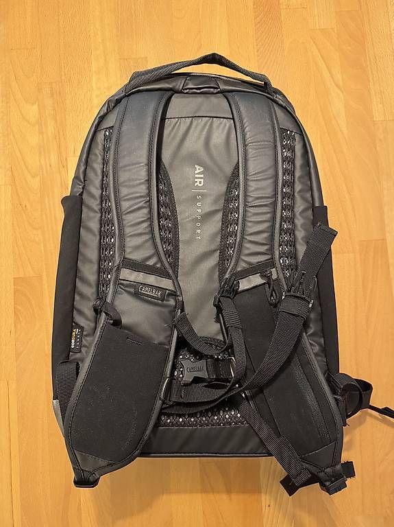 Camelbak Zaini: Camelbak MULE Commute 22 Liter Rucksack – Usato da Niederlenz venduto da kerpedos 2