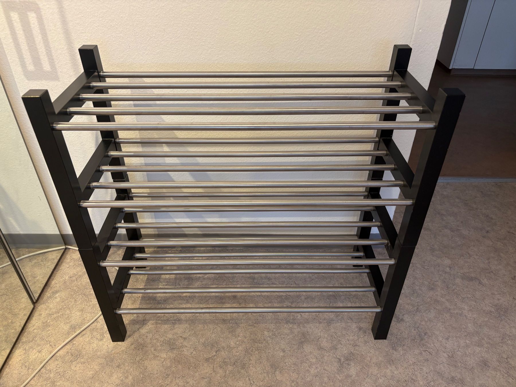 Ikea Regale: TJUSIG  Schuhregal – Gebraucht aus Horgen von MoendliFF