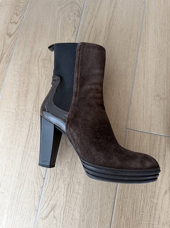Scarpe da donna: Hogan stivaletto 38.5 – Usato da Montagnola venduto da bib_b6lm 1